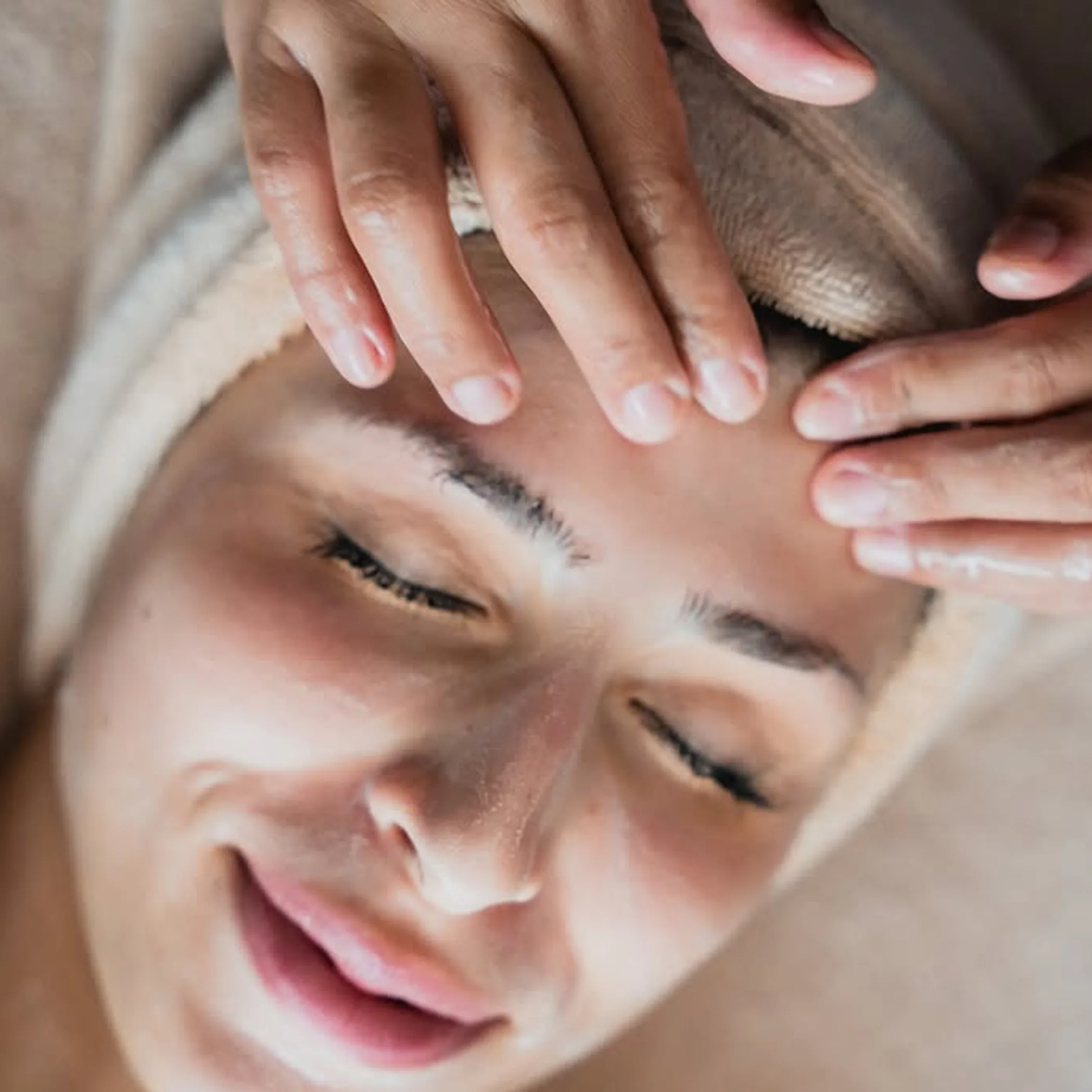 clean facial treatment